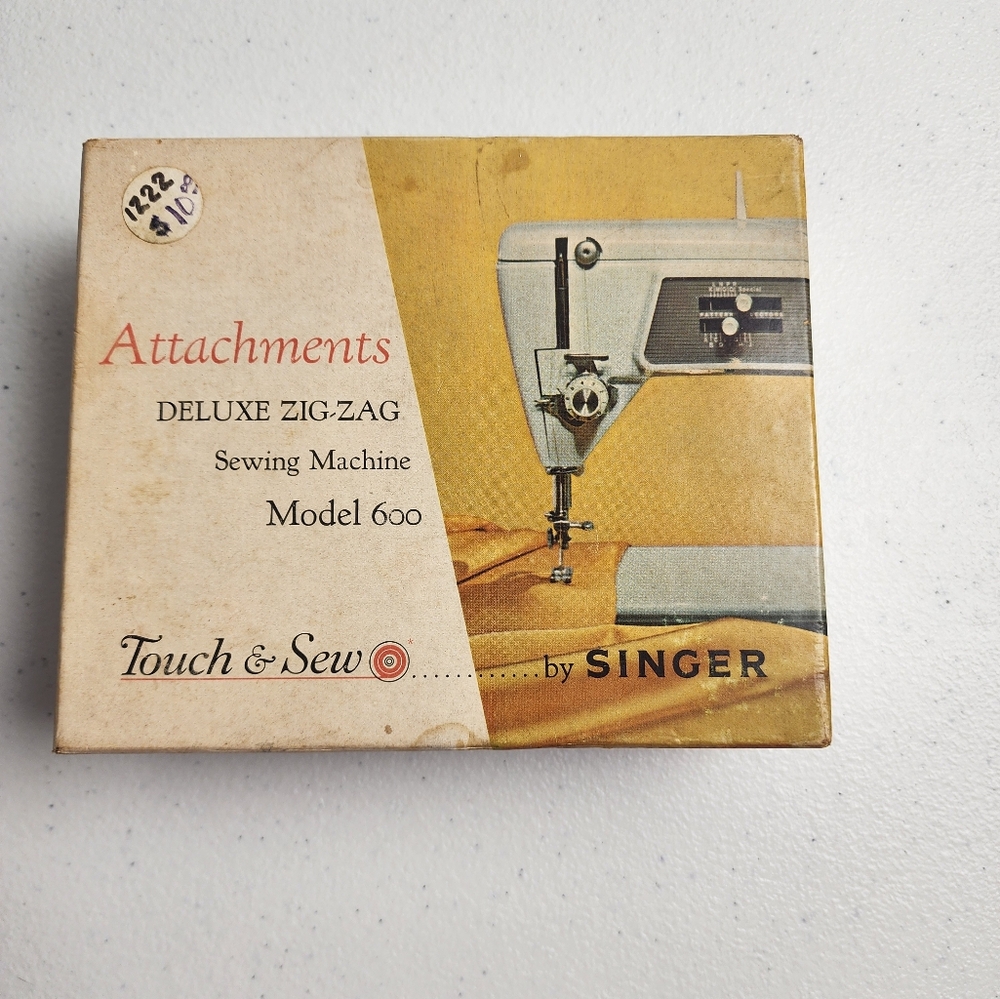 Singer Model 600 Attachment Set • Touch & Sew Deluxe Zig-Zag • Vintage Parts